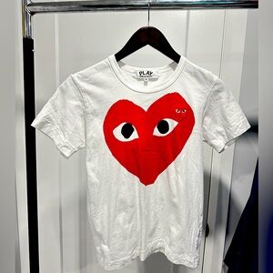 comme des garçons play - red on white